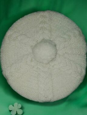Vintage Ireland Made Cream Wool Cable Beret handknit Tam Hat Girls One Size